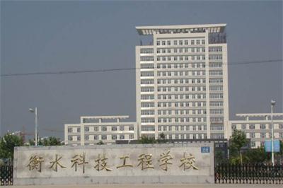 哪個(gè)學(xué)校初中畢業(yè)生可以學(xué)習(xí)獸醫(yī)專業(yè)？