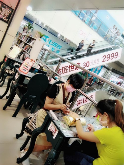 纖指圓夢想！保定東方技工學(xué)校創(chuàng)業(yè)者——李丹！  