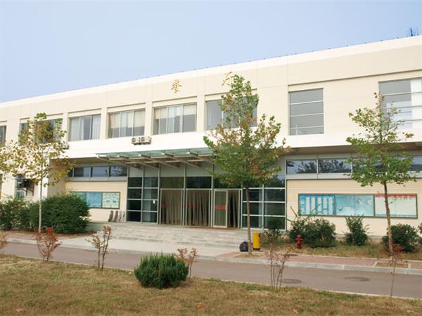 青島中魯中等專業(yè)學(xué)校怎么樣？它開設(shè)的海信班是怎么回事？