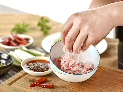 成都烹飪學(xué)校哪所比較好？