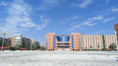 鄭州學習軌道交通專業(yè)推薦哪所學校？
