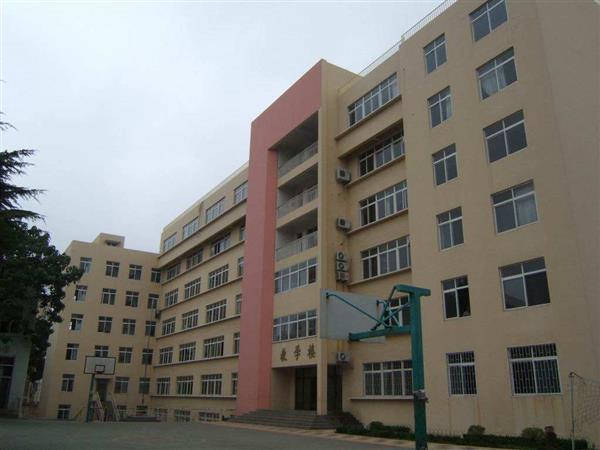 青島市電子信息技術(shù)學(xué)校有哪些電子相關(guān)專業(yè)？