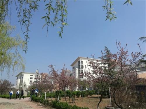  濟(jì)南現(xiàn)代畜牧獸醫(yī)專修學(xué)校有哪些教學(xué)特色和優(yōu)勢(shì)？