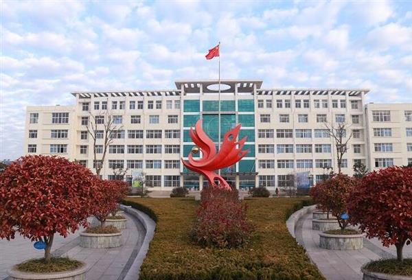 日照市工業(yè)學(xué)校是一所什么樣的學(xué)校？