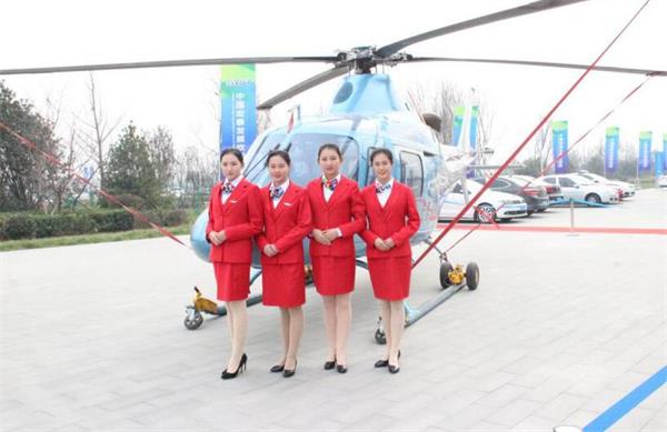 山東航空學(xué)校哪家強(qiáng)？有空中乘務(wù)專業(yè)嗎？